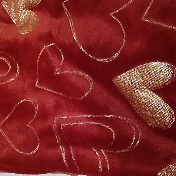 BUY NOW-Last one-NWT Plush Foil Throw - Picture 11 of 11